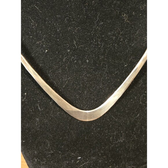 Vintage Sterling Necklace Rigid V Choker Collar, Designer Signed - Picture 6 of 8